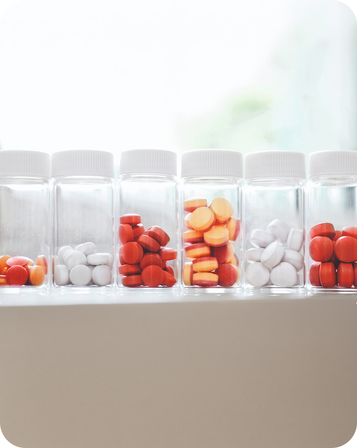 Flaschen mit Tabletten